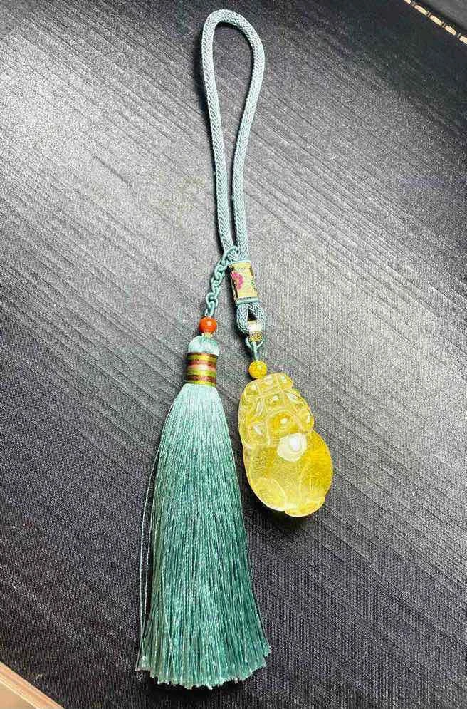 天然水晶 金发晶貔貅车挂，貔貅规格43/24/20mm