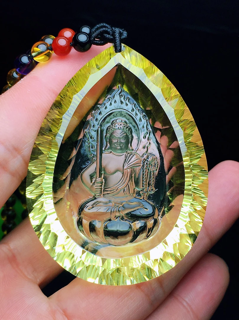 天然巴西黄水晶千禧面不动明王守护神 平安牌 规格：63*47*16mm