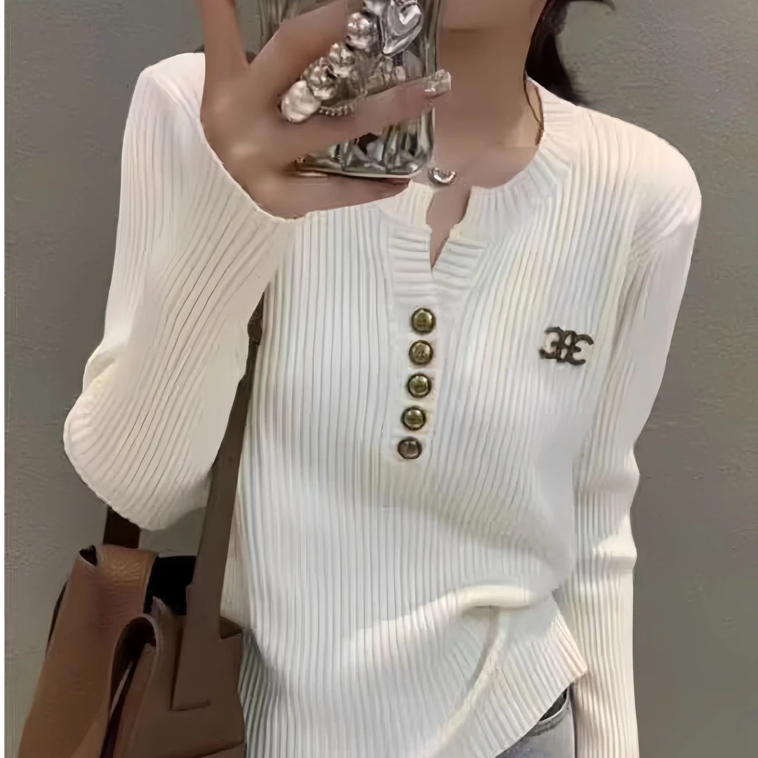 （243）V领金属扣毛衣  L047-8011