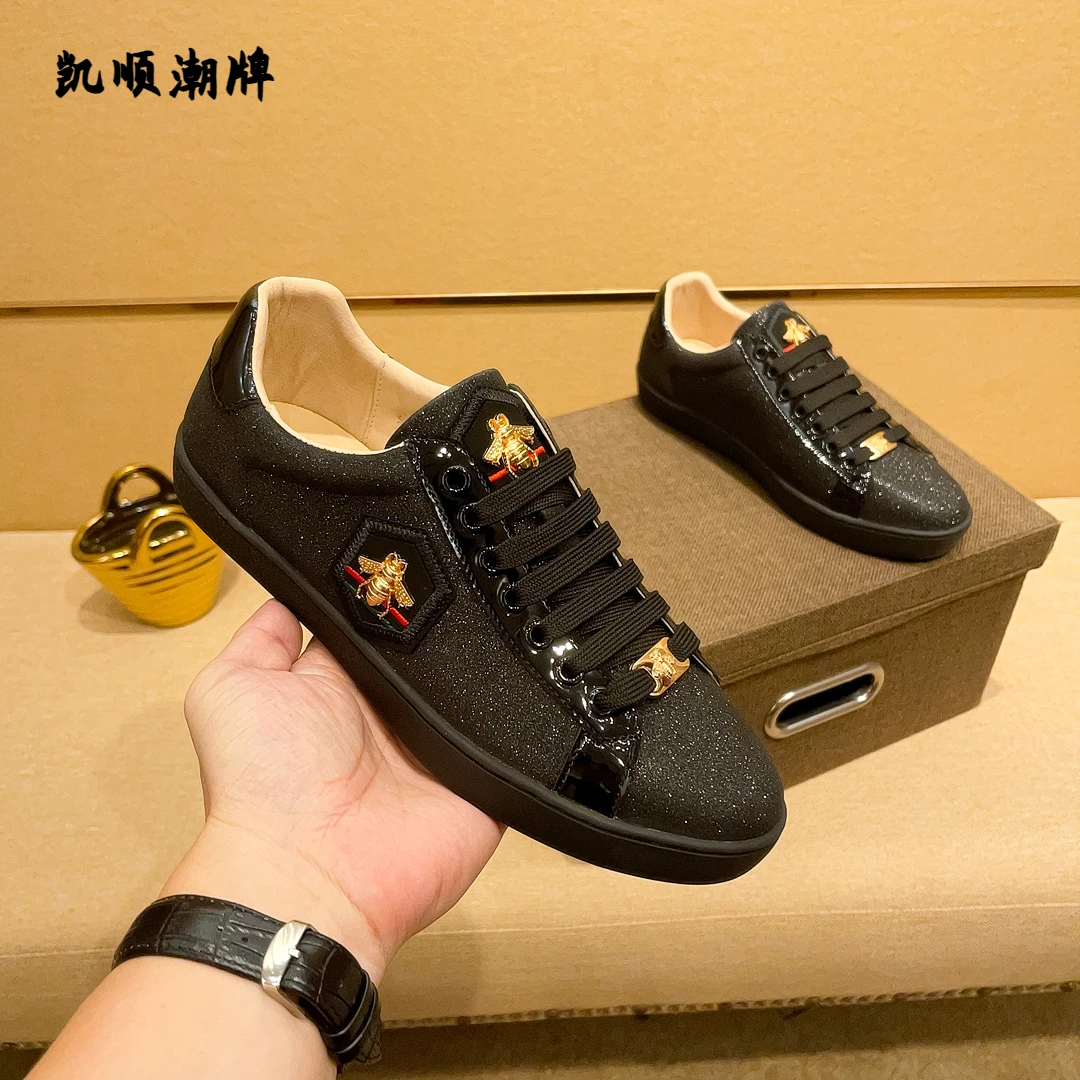 欧洲站高端奢侈品潮流小蜜蜂男鞋百搭板鞋运动小蜜蜂潮流潮流印花