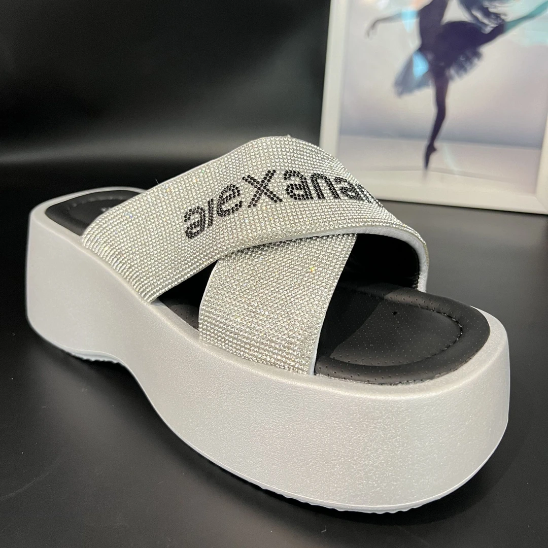 首谷时尚字母水钻凉拖鞋女2024新款夏季外穿防滑厚底休闲沙滩拖鞋