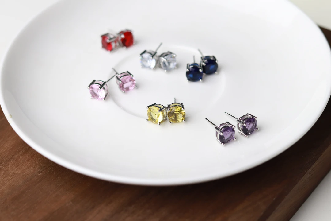 铜合金耳饰 复古精致圆形六色耳钉法式轻奢饰品