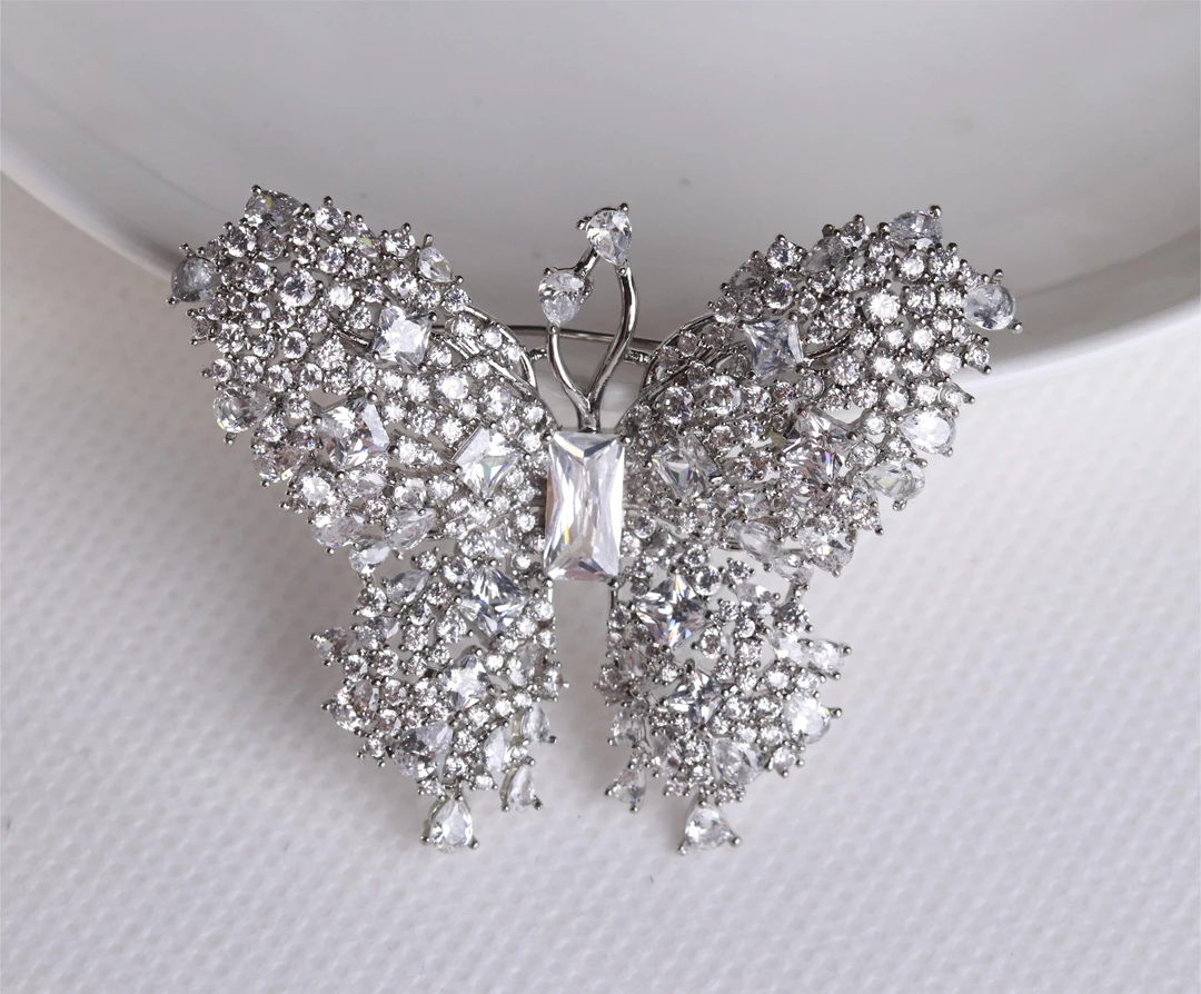 非金属仿水晶胸针 新款金色银色（蝴蝶）轻奢时尚百搭简约精致胸针