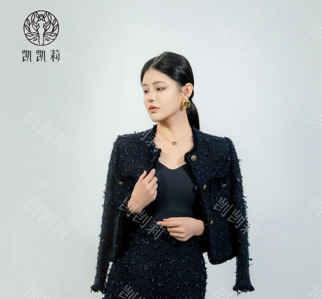 剀剀莉（夜莺）新款藏蓝色圆领软花呢小香风外套（0-15度穿）