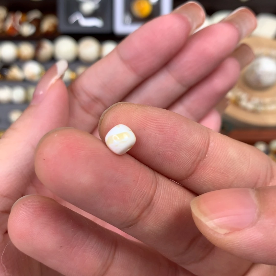 琥珀裸石未镶嵌蛮***毛