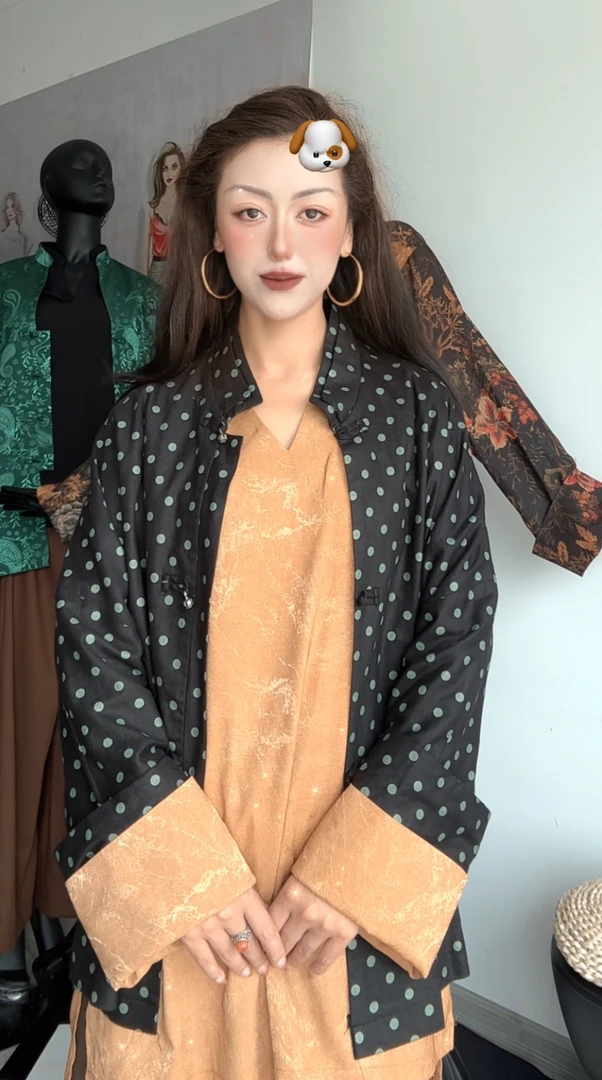 女士外套宽松版长藏式款复古风黑底白点