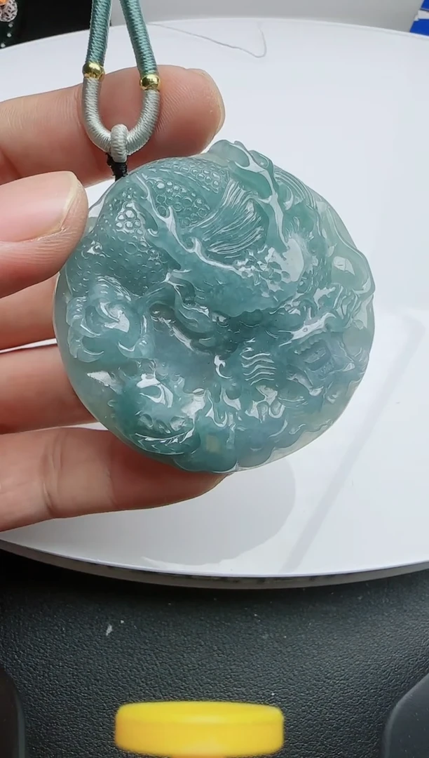 【闪购商品】翡翠吊坠(赠链)未镶嵌1