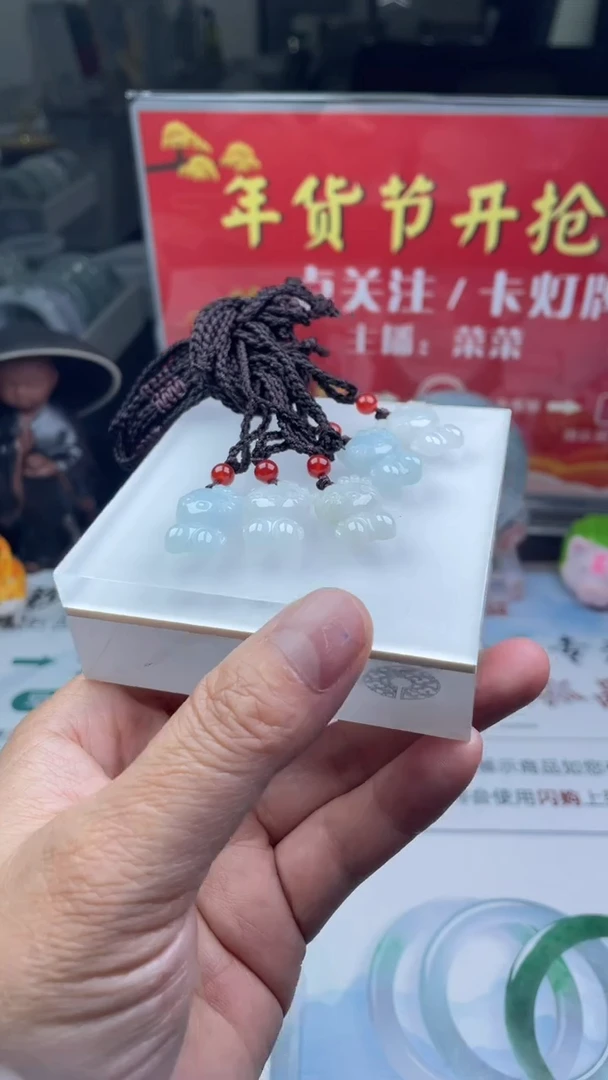 【闪购商品】翡翠挂件未镶嵌KT猫多样性发一件