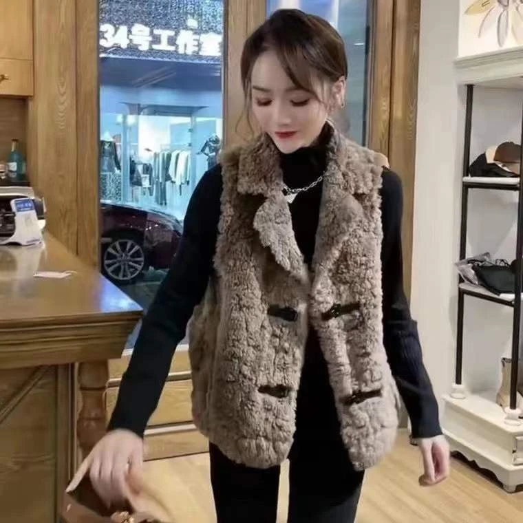 欧洲站皮毛一体羊羔毛绒马甲女秋冬时尚百搭外穿马夹坎肩背心