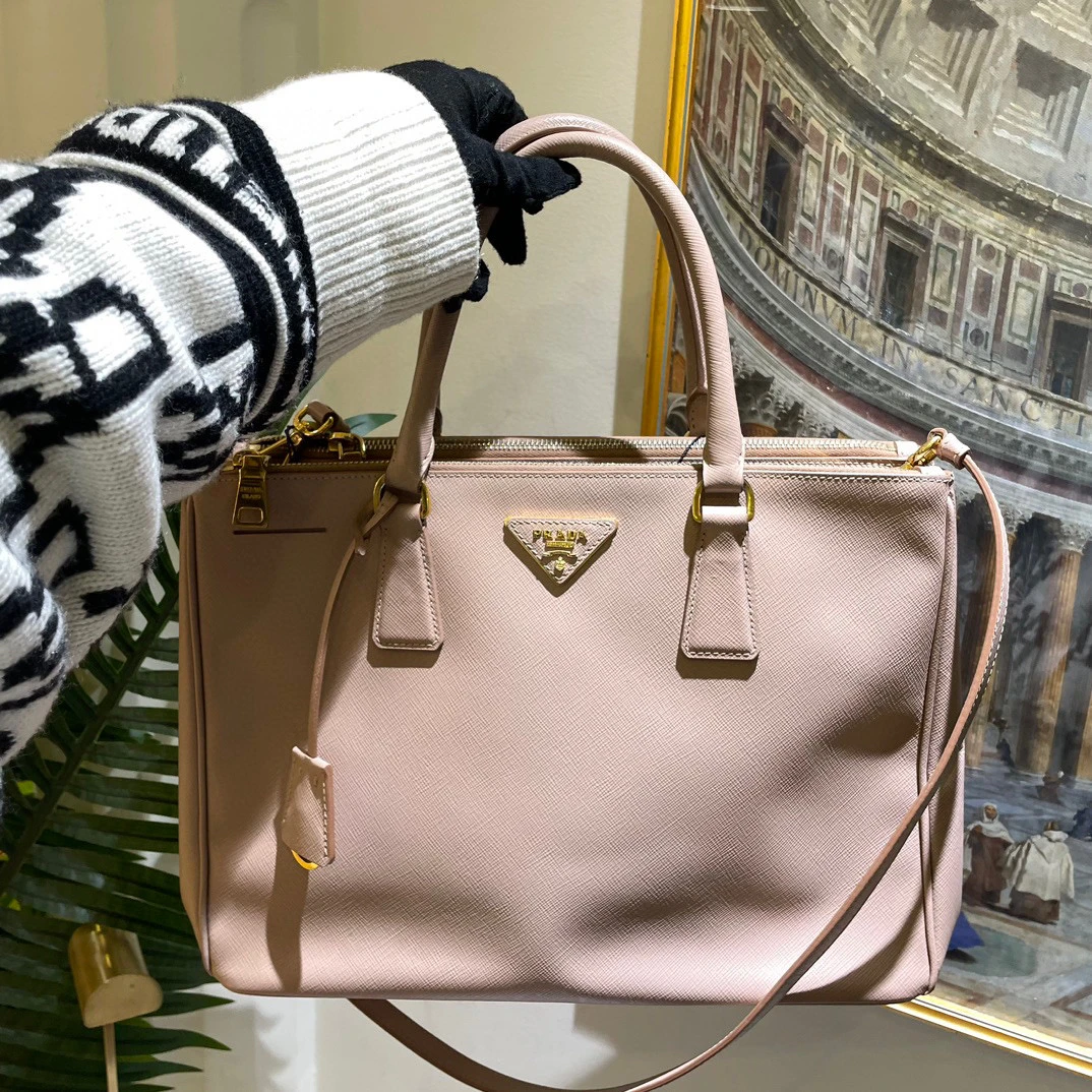 95新 Prada/普拉达 御古屋/60179/中号杀手斜挎包