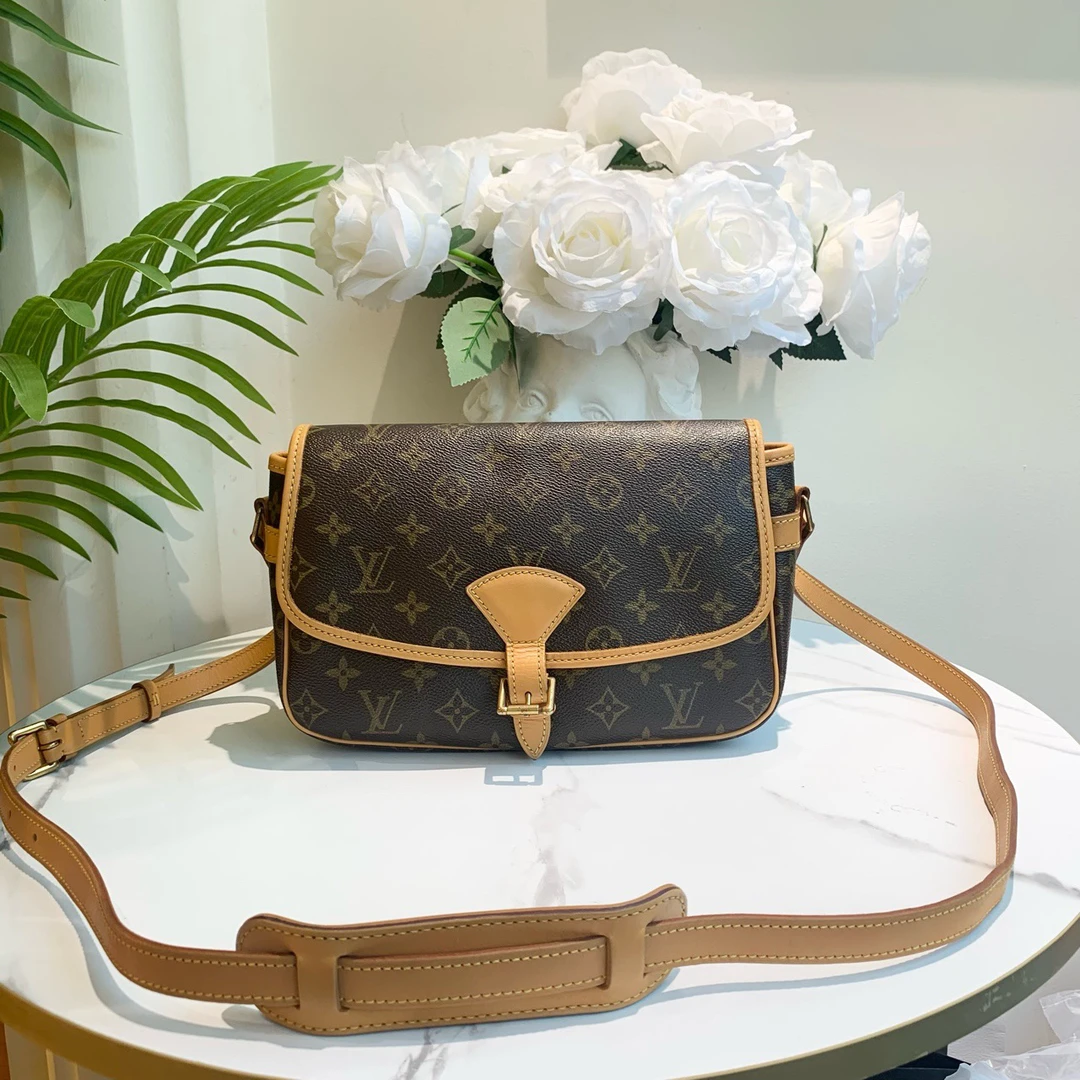 95新 LouisVuitton/路易威登 御古屋/51080/法棍邮差 04年 护理