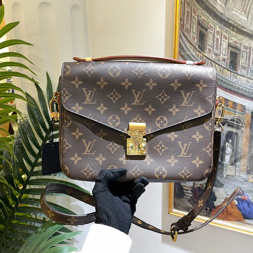 95新 LouisVuitton/路易威登 御古屋/66496/老花邮差 16年