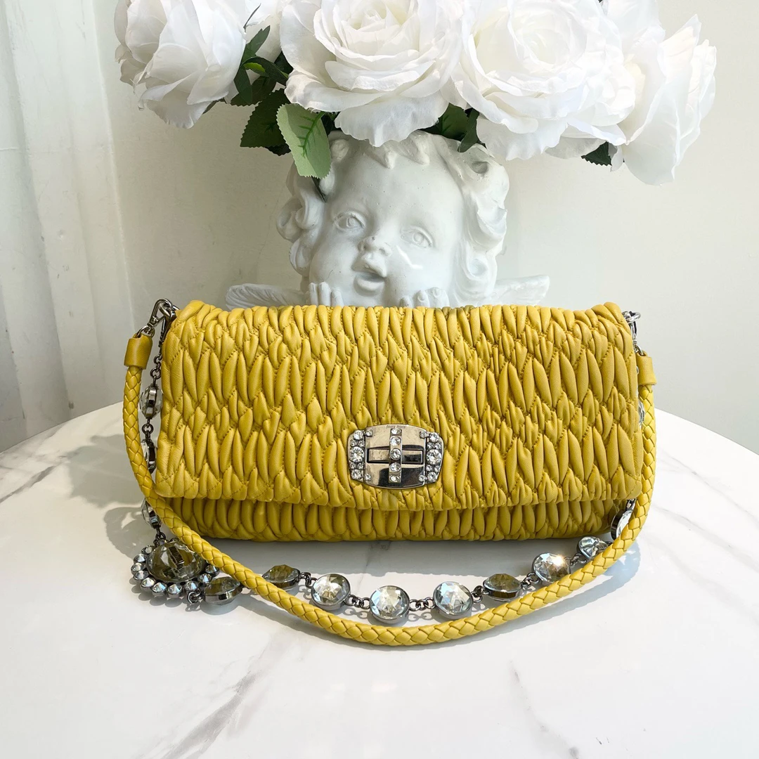 95新 MIU MIU/缪缪 御古屋/62496/钻石链条褶皱单肩包