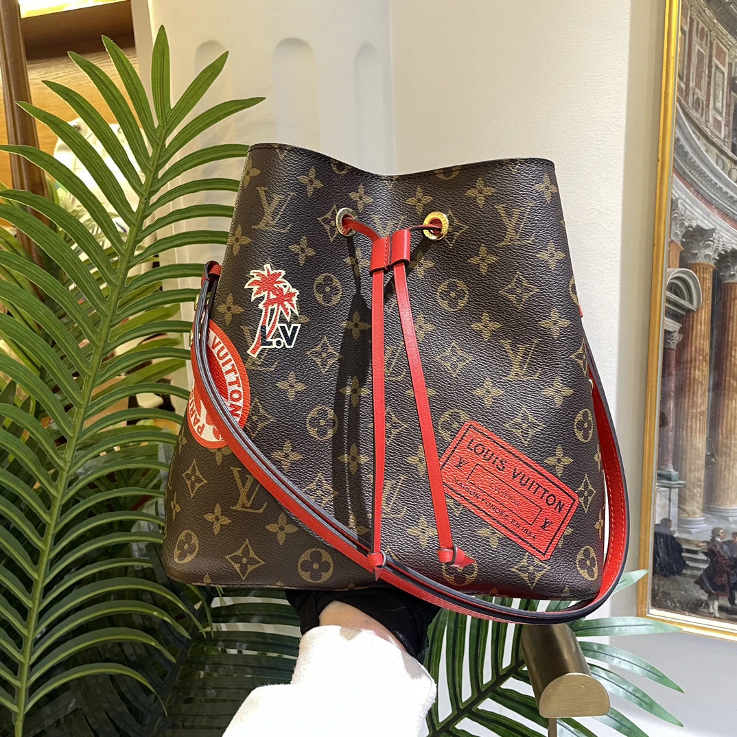 95新 LouisVuitton/路易威登 御古屋/42743/徽章红色水桶 16年