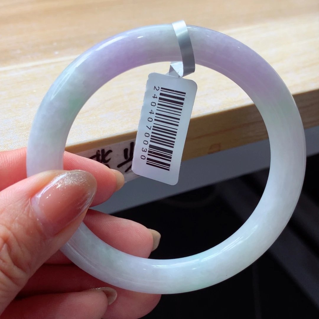 翡翠手镯未镶嵌手镯