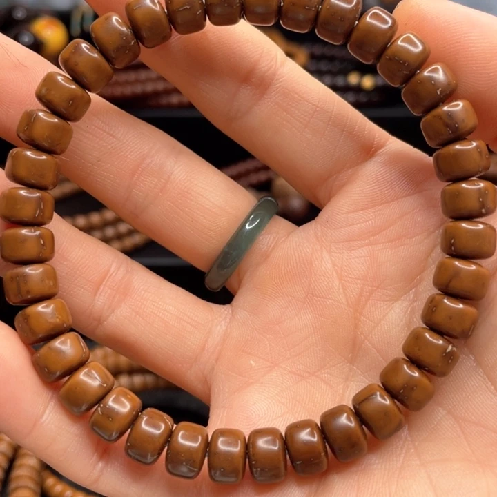 紫金鼠手串8*6纯肉短袖老型手串，福利款有棕点多