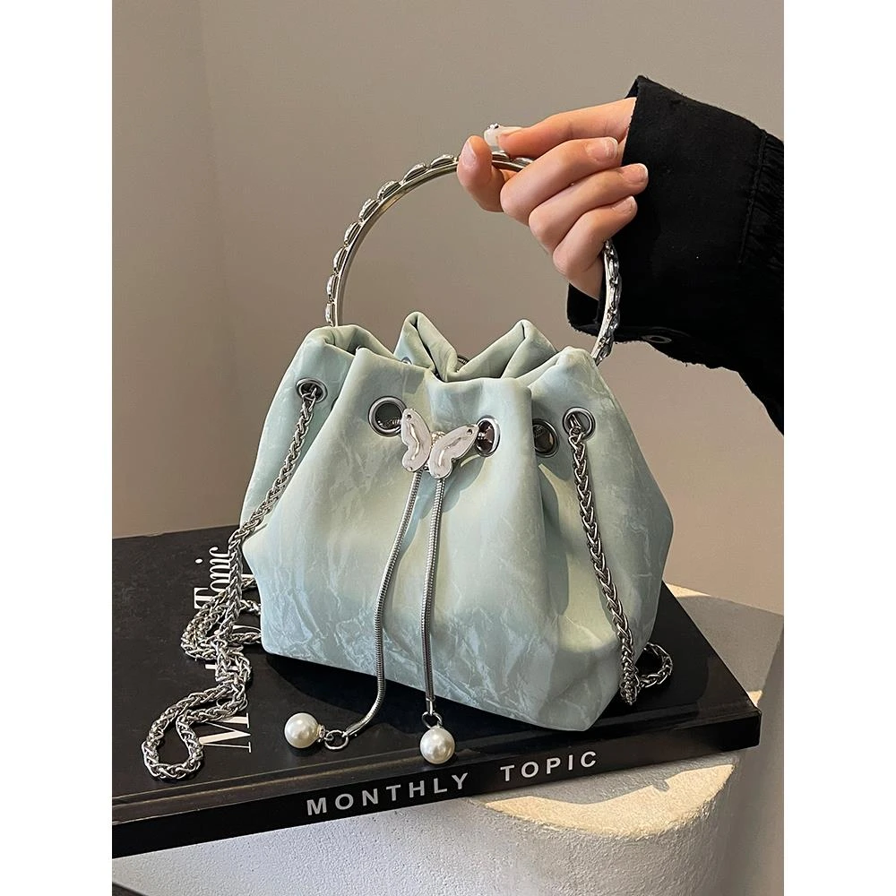 包包韩系高级感百搭水桶包夏季2026新款小众设计链条斜挎手提包女