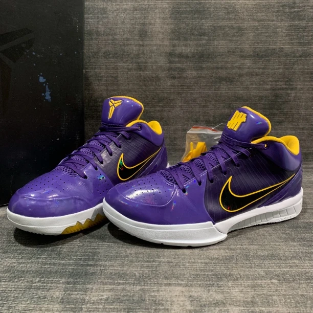 44码/科比4 Protro Lakers UNDEFEATED 湖人紫金联名 9.9新