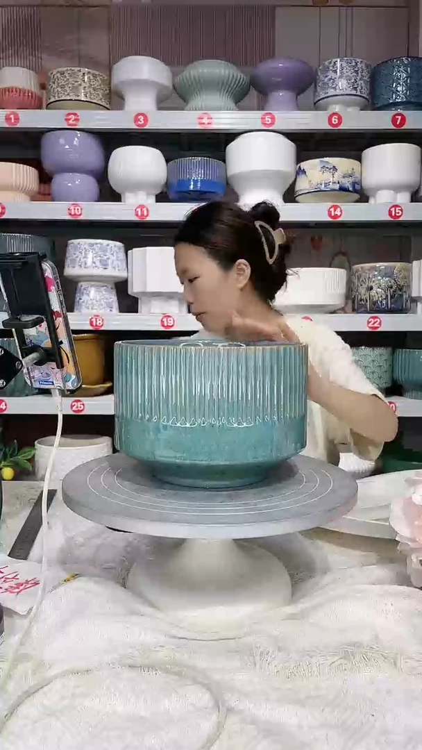 【闪购商品】陶瓷20CM以下高温陶瓷花盆-01新绿竖纹小20*14