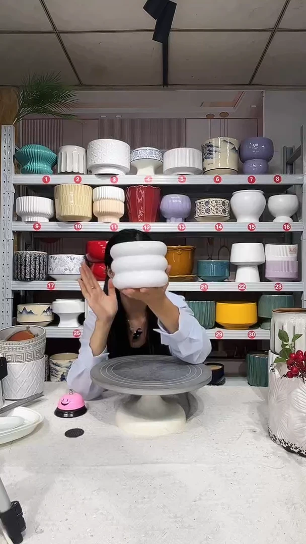 【闪购商品】陶瓷20CM以下高温陶瓷花盆-白甜甜圈小*瑕疵