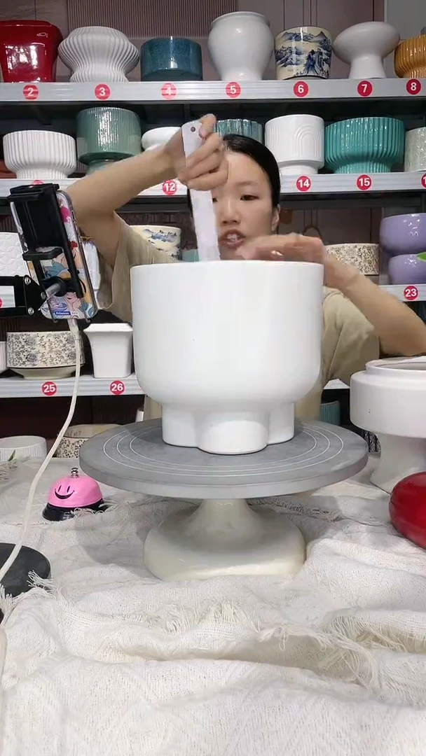 【闪购商品】陶瓷20CM以下高温陶瓷花盆-四脚白小20*19