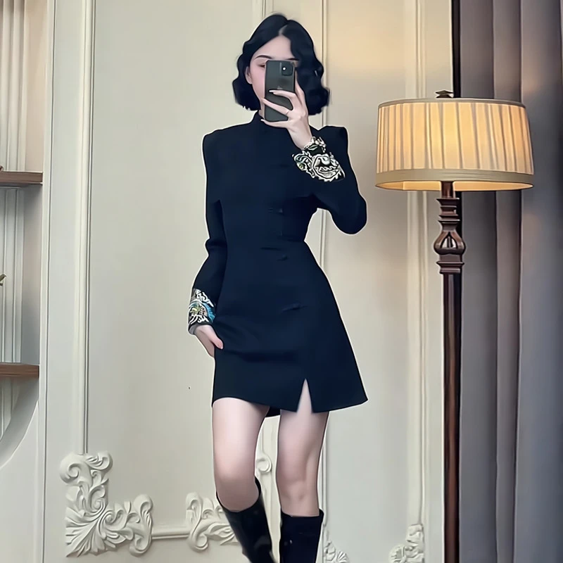 新中式国风黑色连衣裙2024春季小众设计感收腰国韵短裙