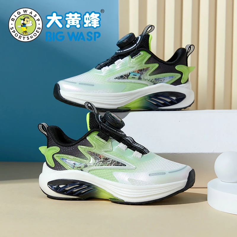 大黄蜂童鞋儿童秋季新款软底透气运动鞋男童旋转纽扣中大童跑步鞋