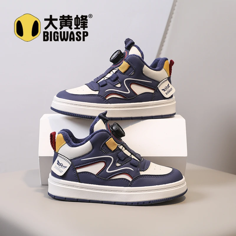 大黄蜂2025年冬季加绒新款男童加绒旋钮扣棉鞋男童跑步鞋加绒儿童