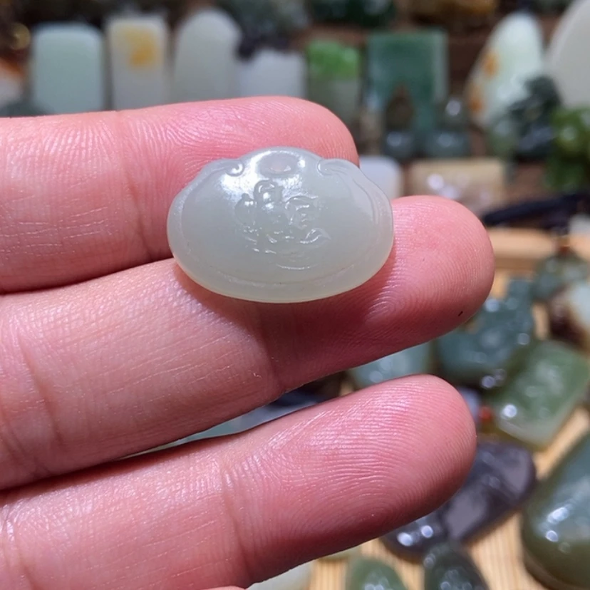 【闪购商品】和田玉（糖玉）颈饰未镶嵌~*~