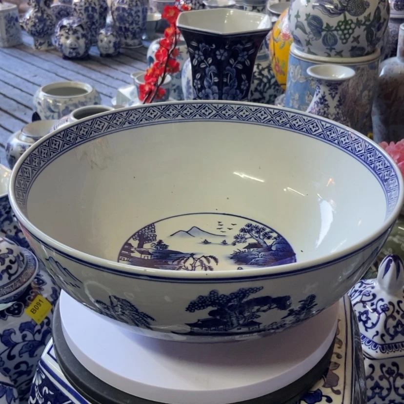 【闪购商品】瓷摆件莽*