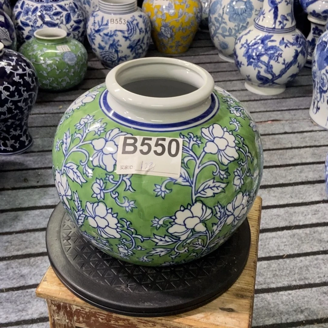 摆件花瓶手绘釉下彩