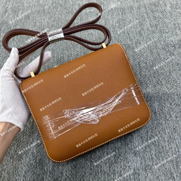 19cm女士包包 ep皮 普翁卡女包全手缝制