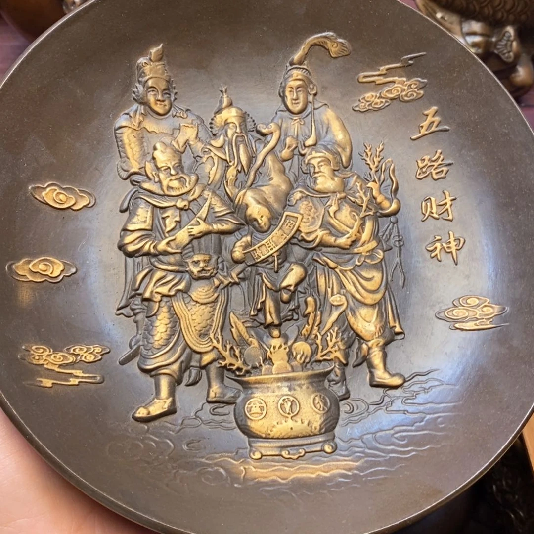 铜器摆件做工精良