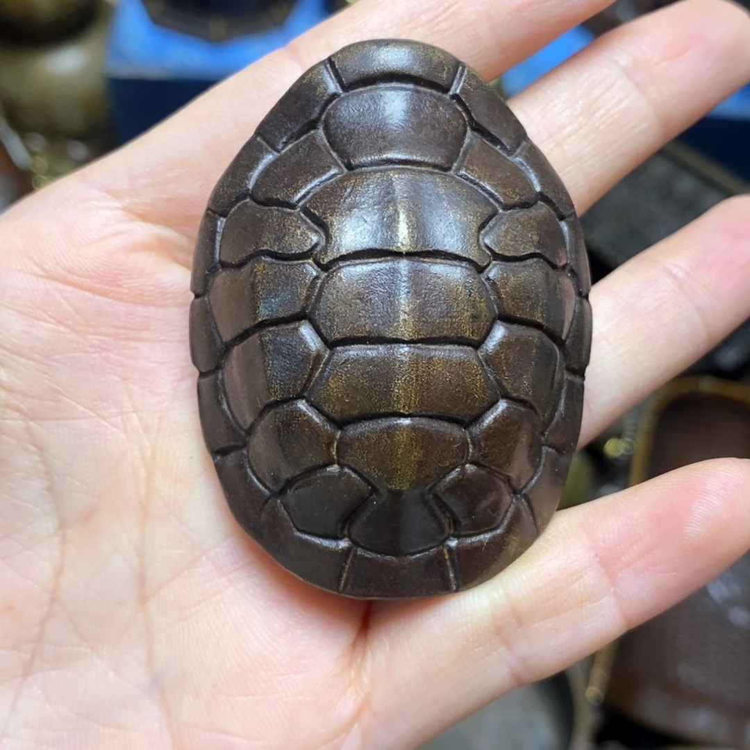 铜器摆件做工精良