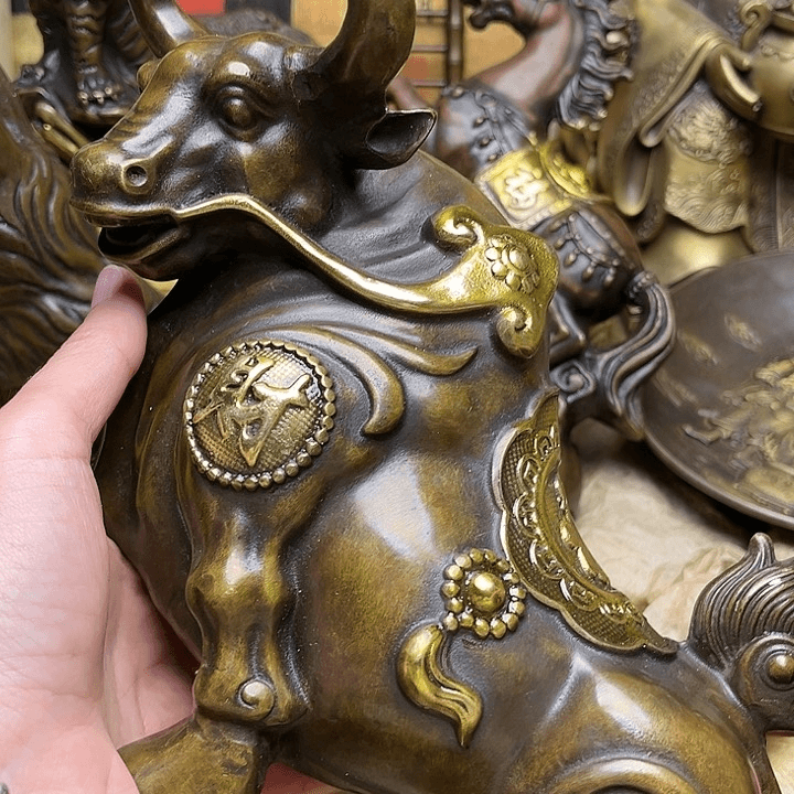 精品铜器批发档口
