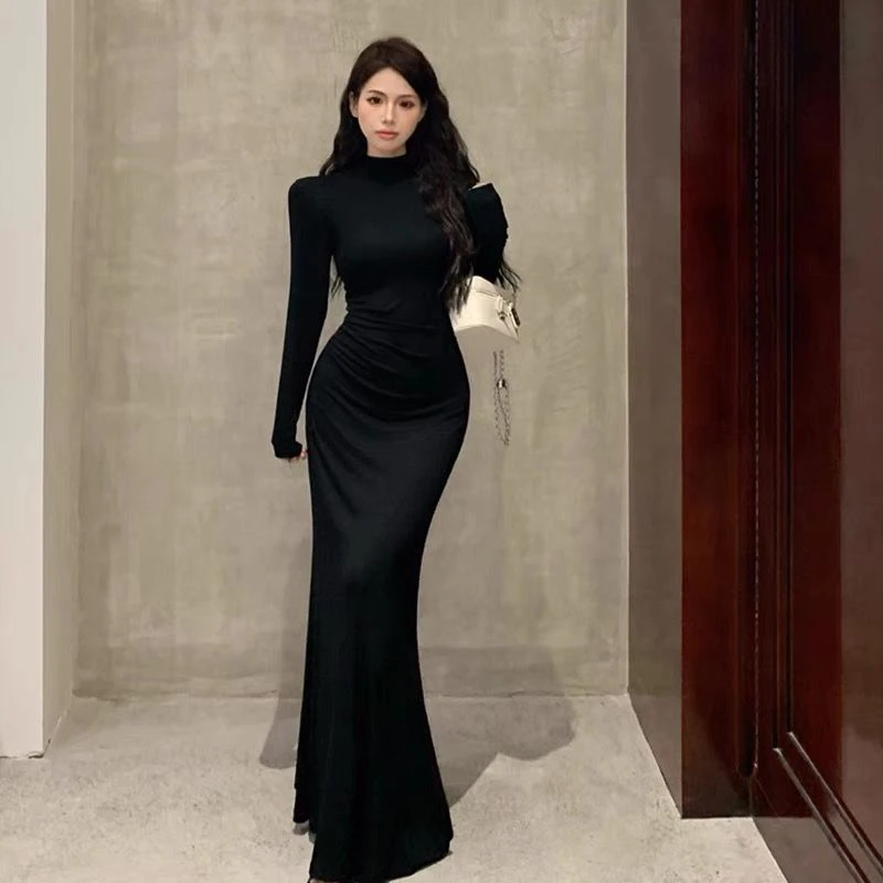 2024时髦通勤优雅女半高领加绒长袖连衣裙高领显瘦褶皱修身鱼尾裙