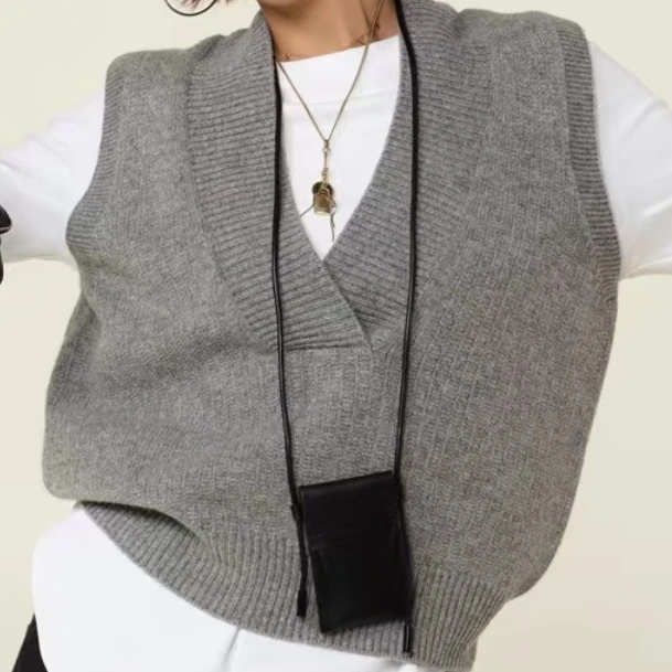 无敌叠穿王保暖抗寒高级休闲百搭V领26支羊毛针织打底马甲女