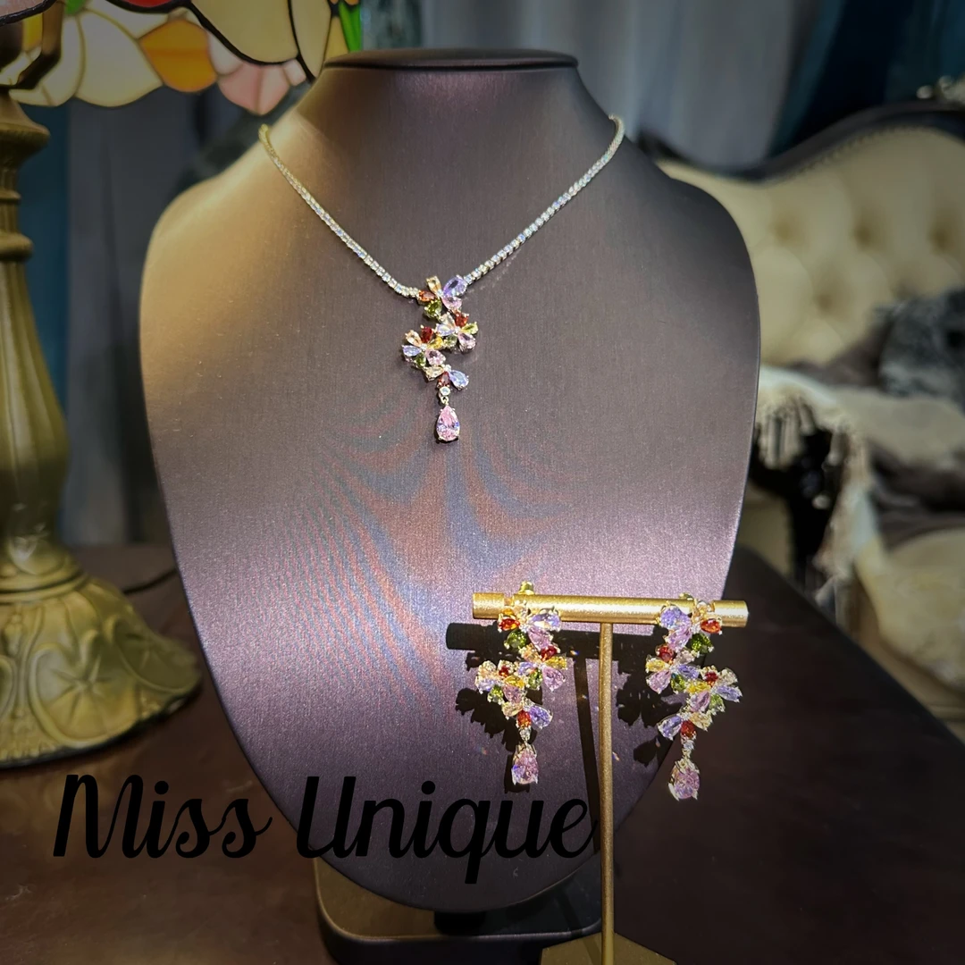 S6461彩色三朵五瓣花项链套装