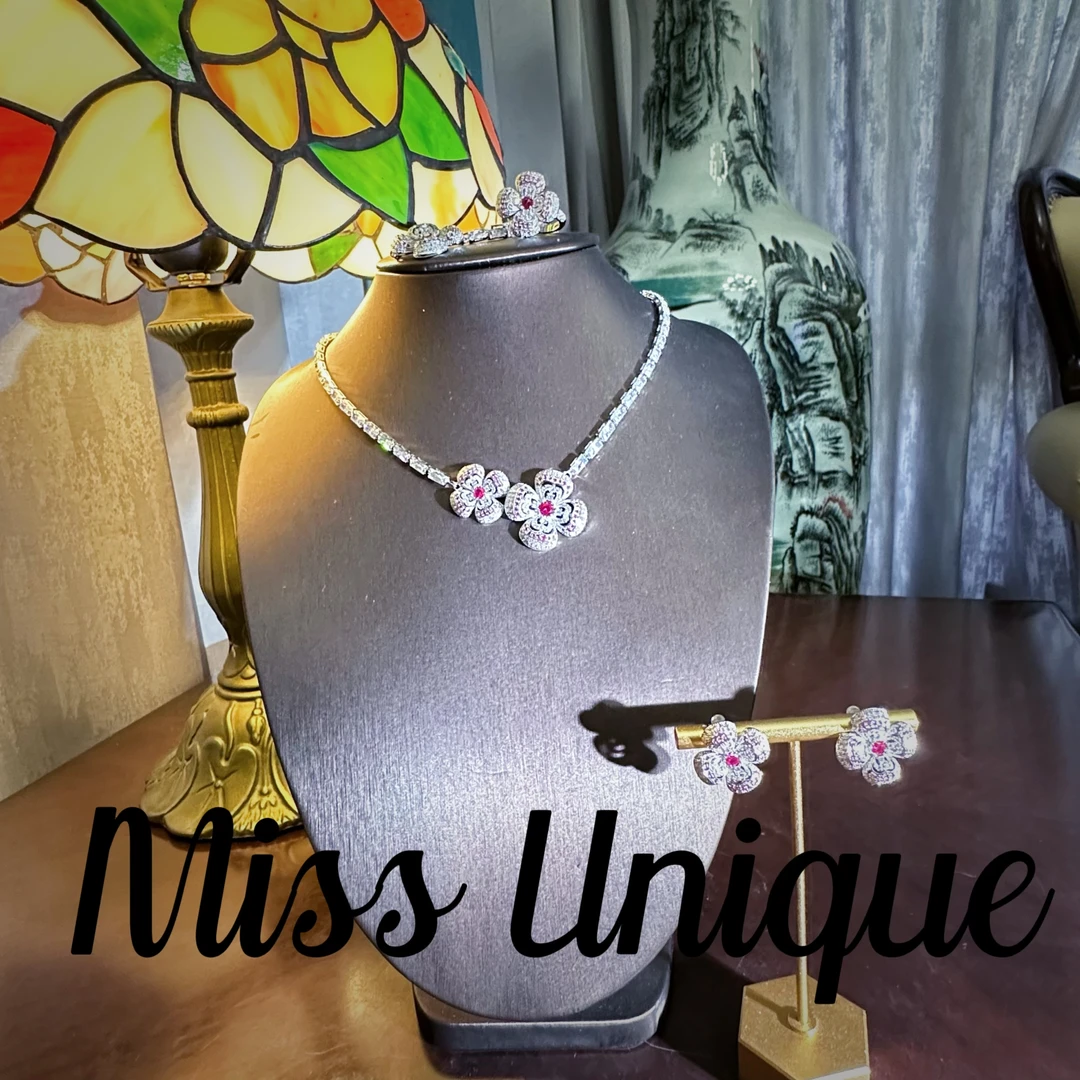 E8699外贸玫红色四叶草项链套装四件套