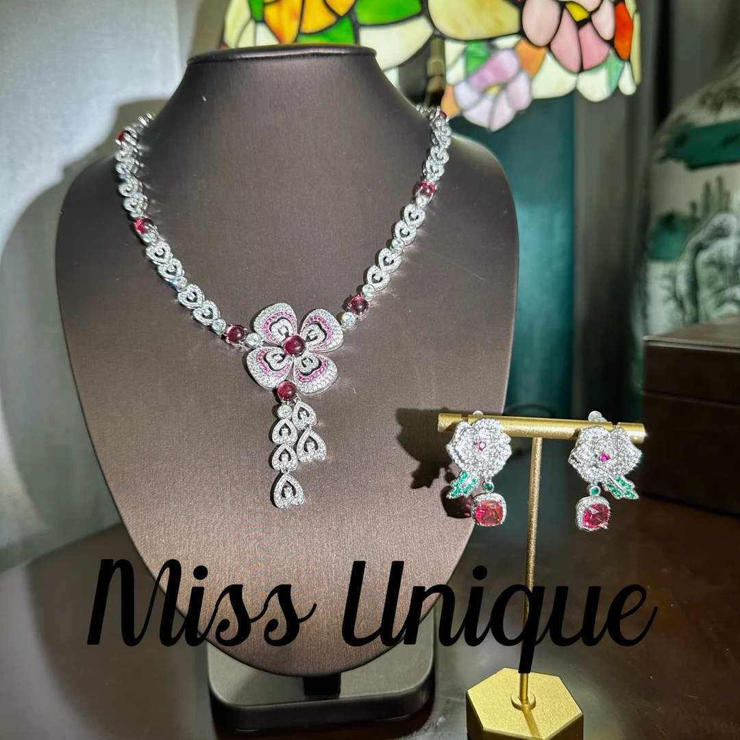 E8042四叶花红色爱心项链套装