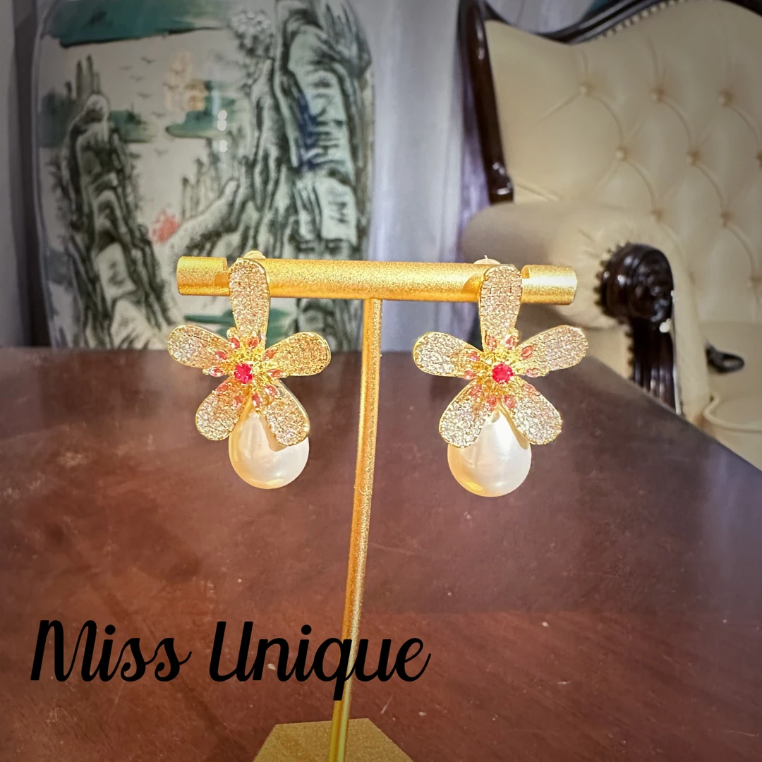 B1439立体五瓣花珠珠耳环