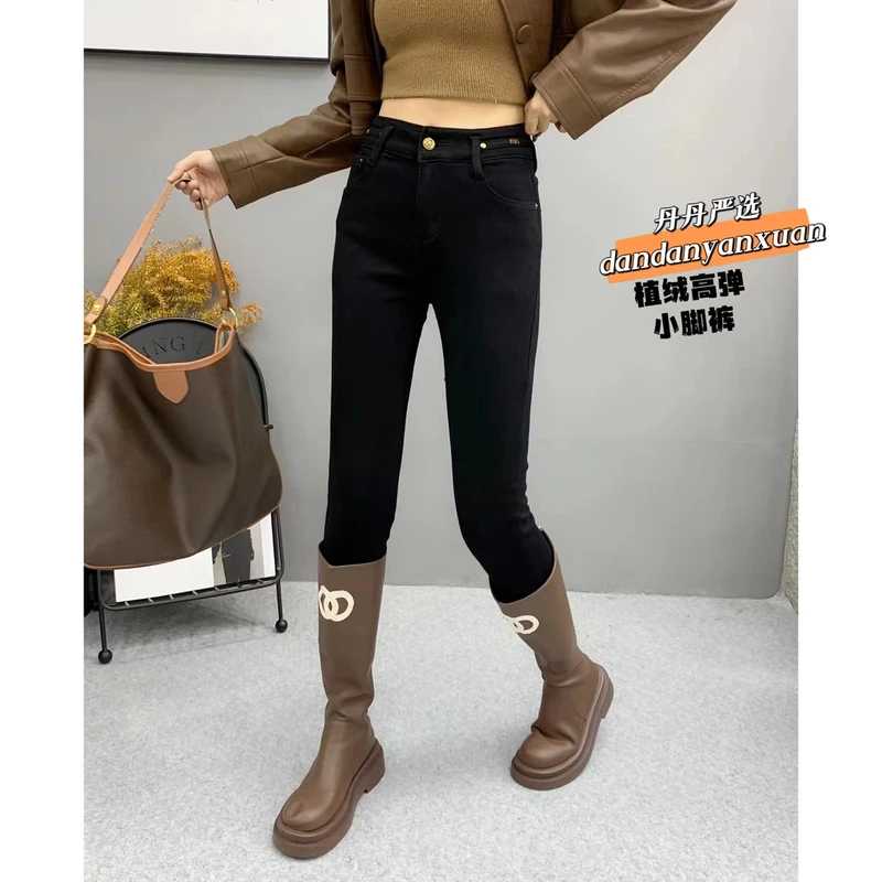 【断码清仓】秋冬新款时尚百搭加绒显瘦黑色铅笔牛仔裤修身9173