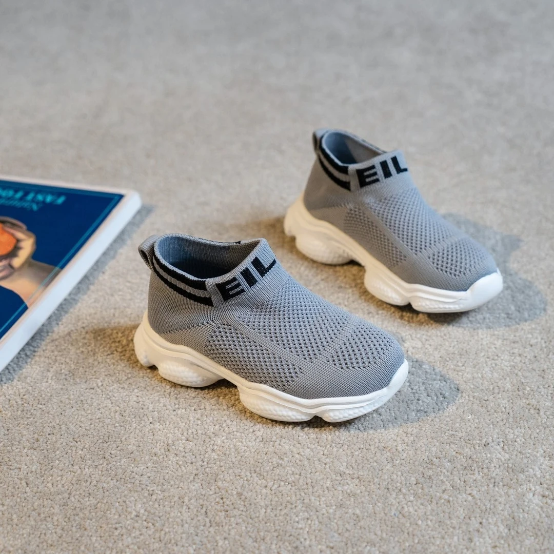 时尚爆款儿童飞织袜子鞋透气舒适防滑减震一脚蹬童鞋T002