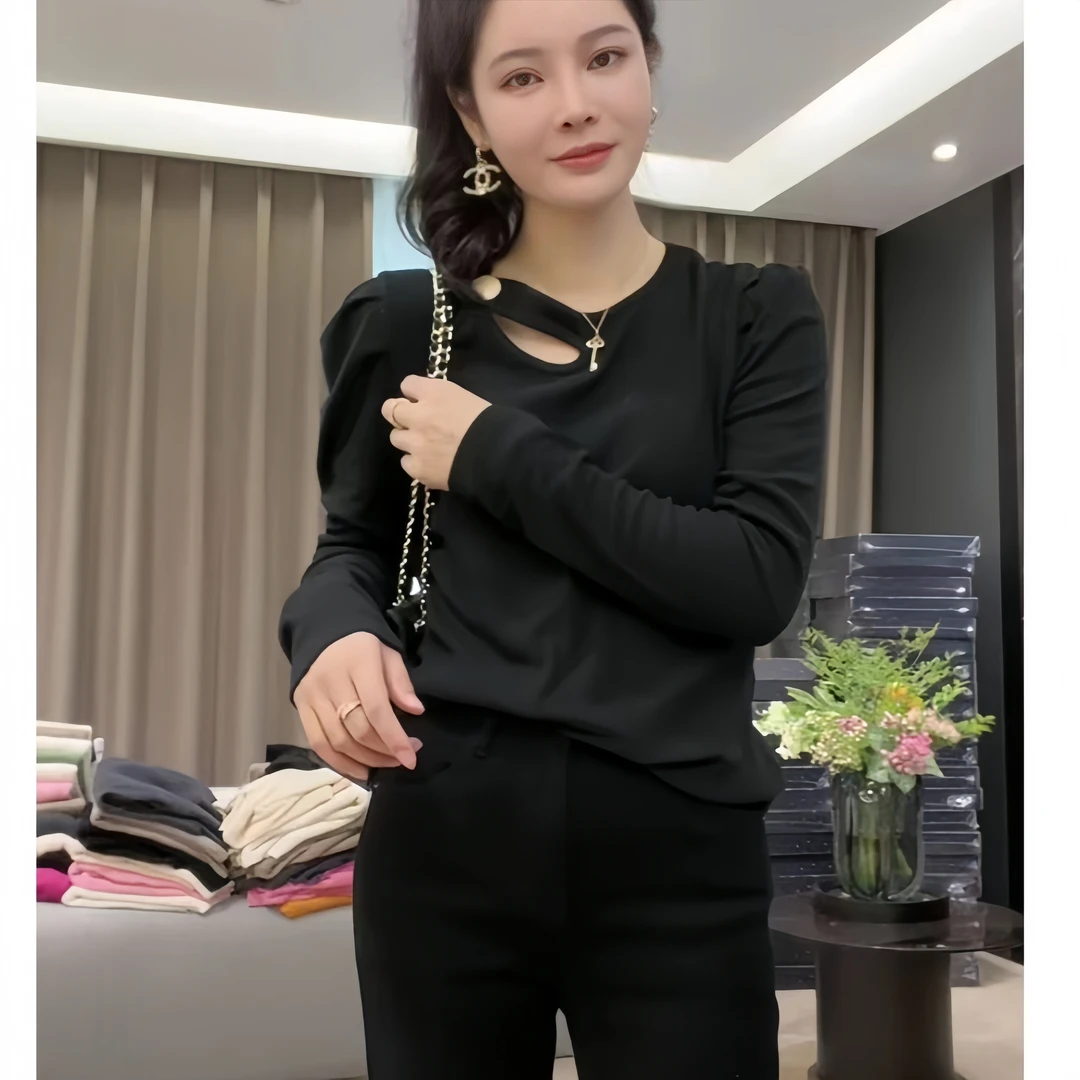 小雨女装自产9-27秋季2023新款休闲潮流上衣设计感针织衫19203