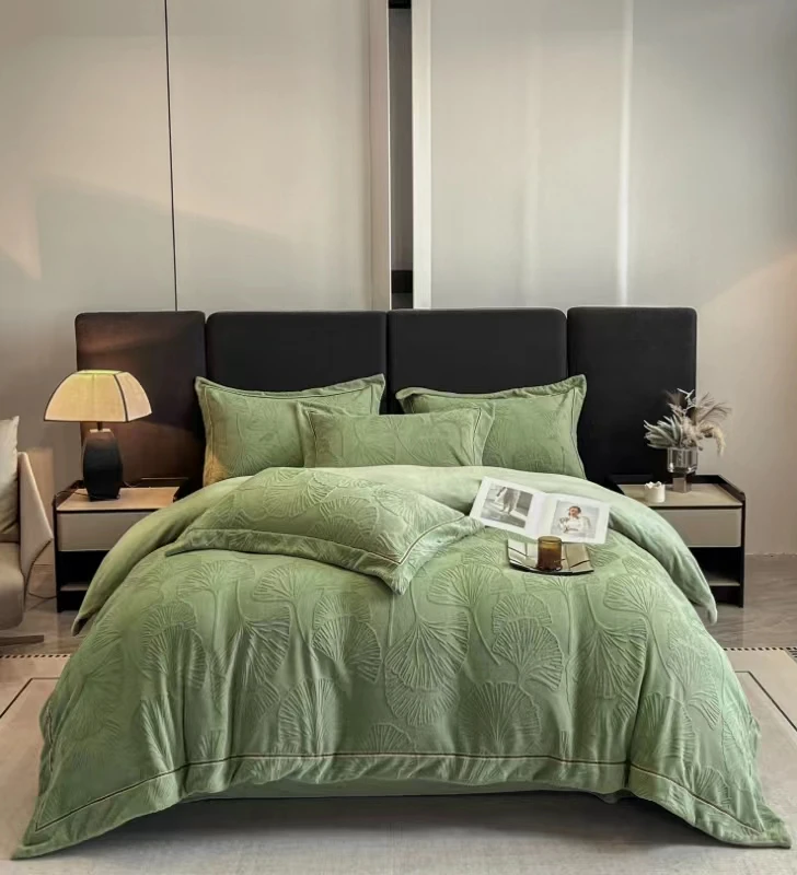 【杏叶花语】轻奢雕花牛奶绒四件套纯色简约加绒加厚绒被套枕套