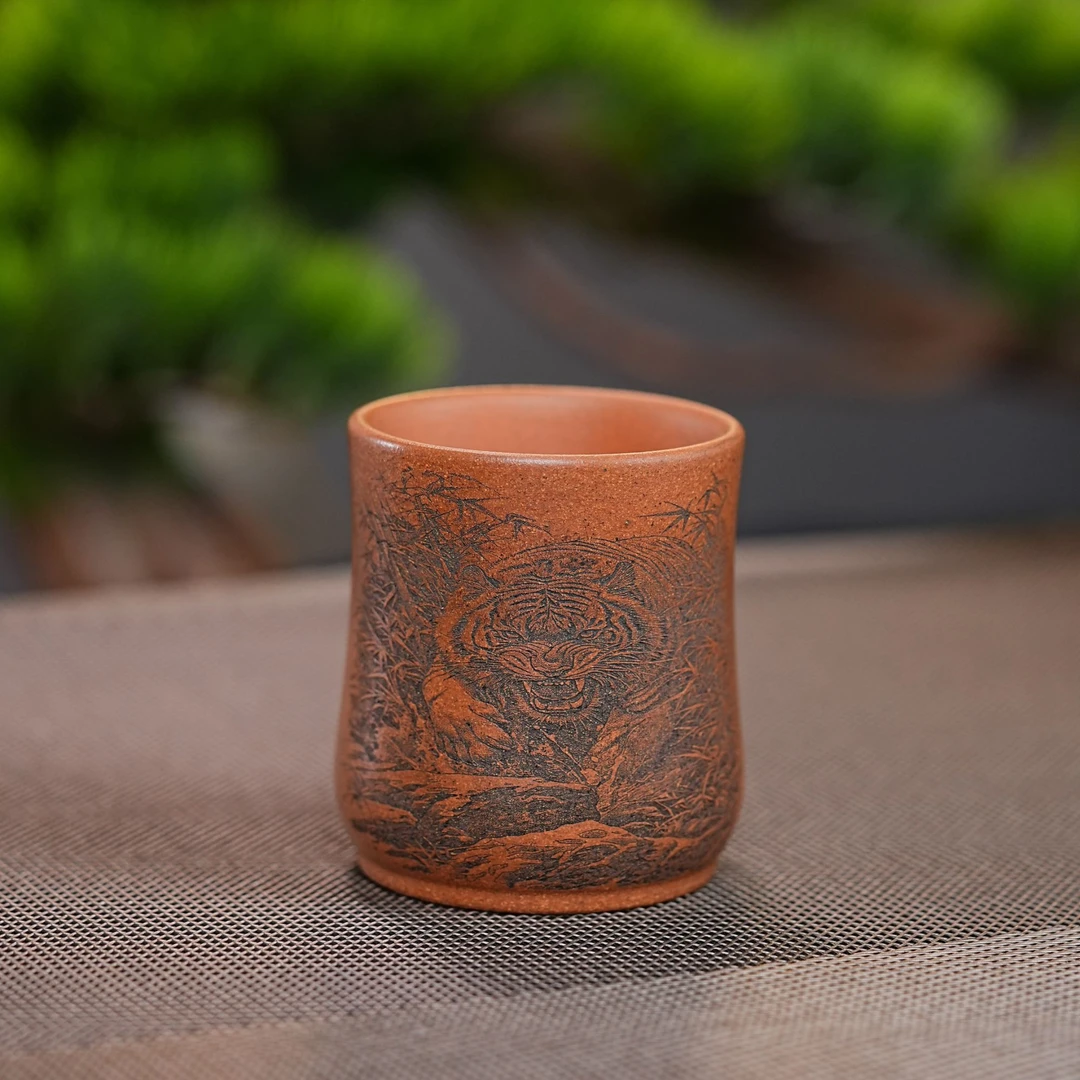 宜兴原矿红降坡手工刻绘老虎紫砂主人杯品茗杯茶具259