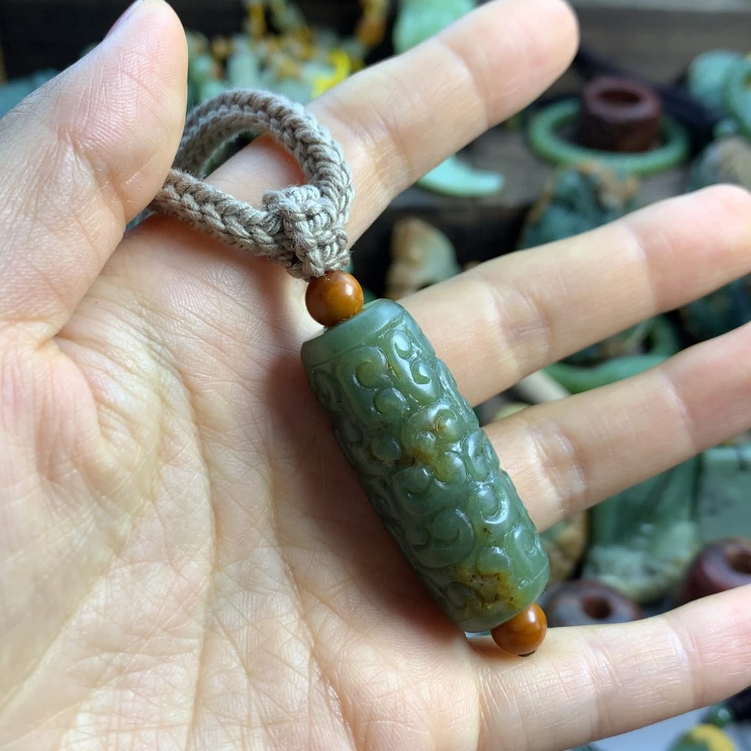岫岩河磨玉（透闪石质玉）挂件未镶嵌楚****）