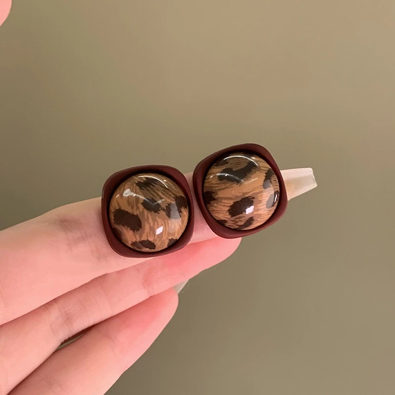 铜合金仿珍珠耳饰 秋冬新款几何豹纹耳钉2024设计感小众复古高级