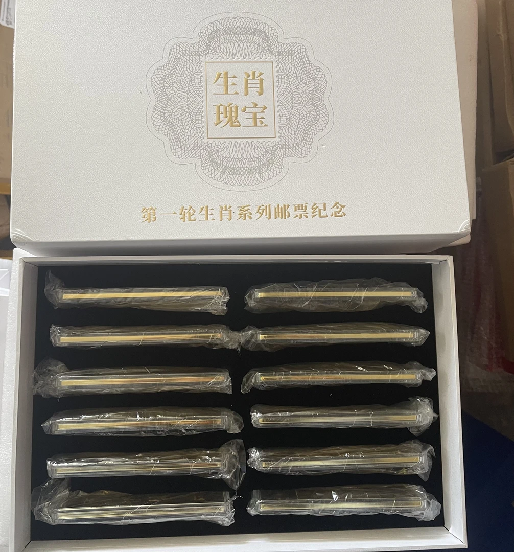 十二生肖白色礼盒摆件盒子礼品
