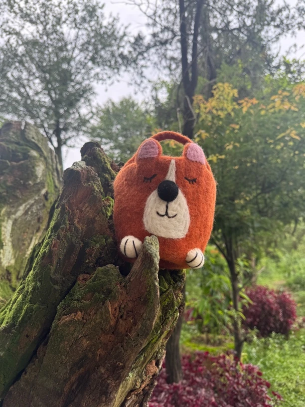 尼泊尔纯手工毛毡包（满100元包邮 偏远地区满150元包邮 ）时尚猫头